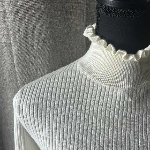 Frame Denim Cream Cowl Neck Sweater with Ribbed Texture - Picture 3 of 5